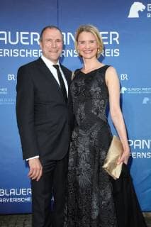 Alexander Hold with wife Michaela, Bavarian Television Prize 2019 at the Prinzregententheater in Munich on 25 05 2019