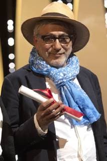 Elia Suleiman accepts the Special Mention Prize for It Must Be Heaven at the award ceremony during the 72nd Cannes Film Festival at the Palais des Festivals on May 25, 2019 in Cannes, France Foto:xR.xWagnerx xFuturexImage