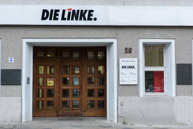 Party headquarters Die Linke Germany, Berlin 20 05 2019 The picture shows the main entrance to the Karl Liebknecht House, including the federal office of the party Die Linke, Berlin Berlin Germany