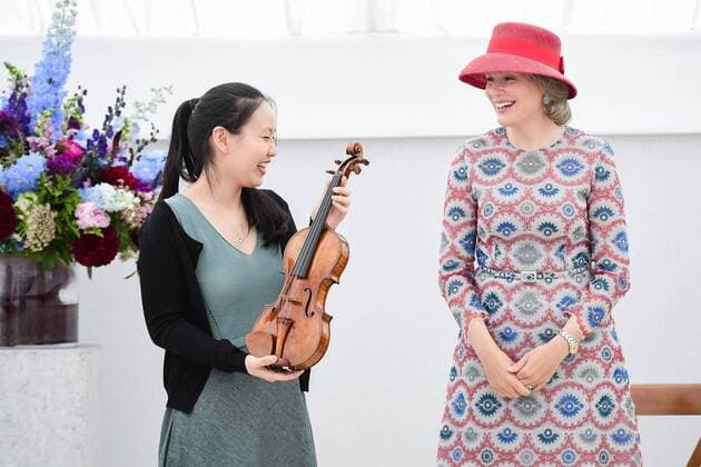 Entertainment Themen der Woche KW22 Entertainment Bilder des Tages Winner of the Queen Elisabeth Competition Stella Chen and Queen Mathilde of Belgium pictured during the award ceremony for the laureates of the Queen Elisabeth Competition for Voice 2018, at the Queen Elisabeth Music Chapel (Chapelle Musicale Reine Elisabeth - Muziekkapel Koningin Elisabeth), in Waterloo, Tuesday 28 May 2019.  LAURIExDIEFFEMBACQ 05594509