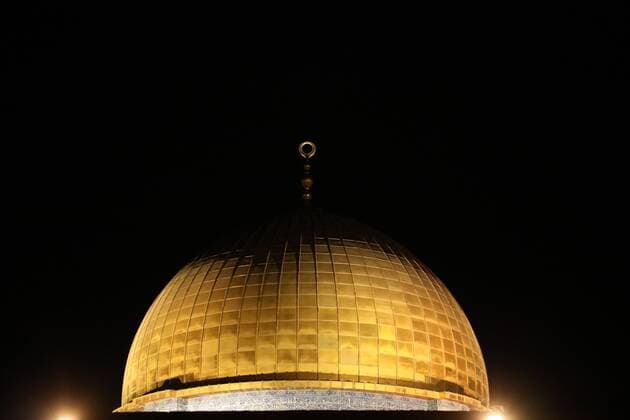 May 30, 2019 - erusalem 31 May 2019. Palestinian Muslims pray outside the Al-Aqsa Mosque in East Jerusalem to commemorate Laylat al-Qadr. In Islam Laylat al-Qadr, which falls on the fourth Friday of the month of Ramadan, is considered the night during which the Koran was revealed to Prophet Mohammed for the first time. Palestinians attended the prayers at the Al-Aqsa mosque, which is the world s third-holiest site after Mecca and Medina in Islam, despite tight Israeli security in East Jerusalem and around the Old City compound of al-Haram al-Sharif - ZUMAd99_ 20190530_zap_d99_006 Copyright: xMohammedxTurabix