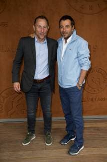 Bernard Montiel et Jean Pierre Papin CELEBRITES : Internationaux de France 2019 Roland Garros - Village - 03 06 2019 JBAutissier Panoramic 