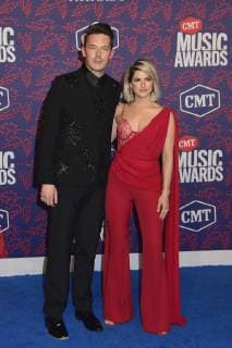 05 June 2019 - Nashville, Tennessee - Sam Palladio, Cassadee Pope. 2019 CMT Music Awards held at Bridgestone Arena. Photo Credit: Dara-Michelle Farr AdMedia 240482 2019-06-05 TN Nashville Etats-Unis  Copyright: xAdMediax STAR_240482_185