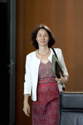 Katarina Barley, Kabinett DEU, Deutschland, Germany, Berlin, 06.06.2019 Katarina Barley, Bundesjustizministerin SPD, vor der Kabinettssitzung im Berliner Kanzleramt. Katarina Barley, Federal Minsiter for Justice SPD, during a cabinet meeting at the chancellor office in Berlin, Germany.