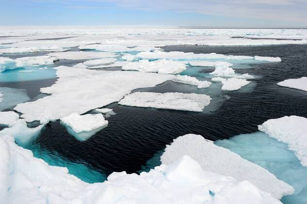 ARCTIC OCEAN Melting ice at Floe Edge, Arctic Bay, Baffin Island, Nunavut, Canada, April 2009.  1348759 EricxBaccega