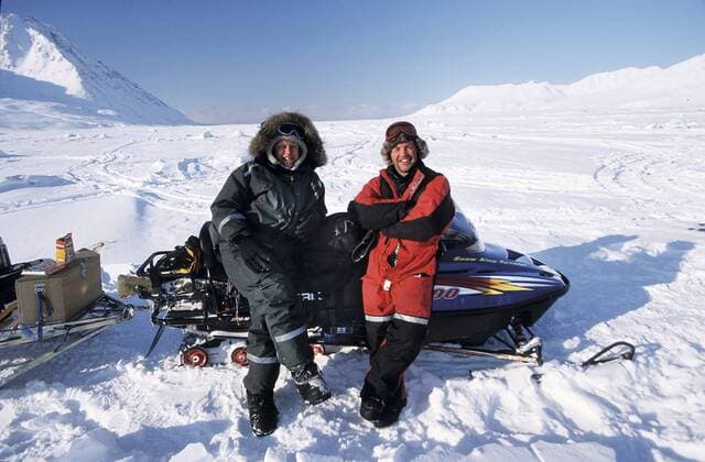 IMAGO ICONS: Sir David Attenborough PRESENTER David Attenborough (left) and Doug Allan filming in Svalbard, Norway, for BBC Life of Mammals series, summer, Freeze Frame book plate page 7  1369800 DougxAllan