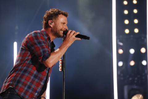 08 June 2019 - Nashville, Tennessee - Dierks Bentley. 2019 CMA Music Fest Nightly Concert held at Nissan Stadium. Photo Credit: Frederick Breedon AdMedia 241502 2019-06-08 Tennessee Nashville Etats-Unis  Copyright: xAdMediax STAR_241502_051