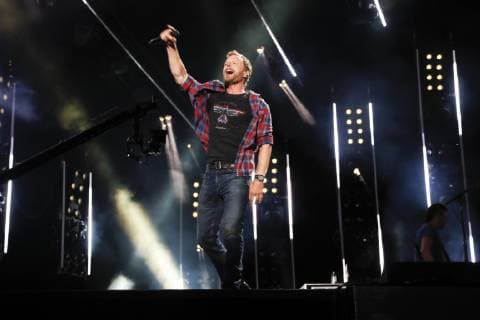 08 June 2019 - Nashville, Tennessee - Dierks Bentley. 2019 CMA Music Fest Nightly Concert held at Nissan Stadium. Photo Credit: Frederick Breedon AdMedia 241502 2019-06-08 Tennessee Nashville Etats-Unis  Copyright: xAdMediax STAR_241502_053