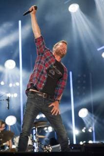 June 8, 2019 - Nashville, Tennessee; USA - Musician DIERKS BENTLEY performs live at Nissan Stadium as part of the 2019 CMA Music Festival that took place in downtown Nashville. Copyright 2019 . Nashville USA - ZUMAm78_ 20190608_zaf_m78_187 Copyright: xJasonxMoorex