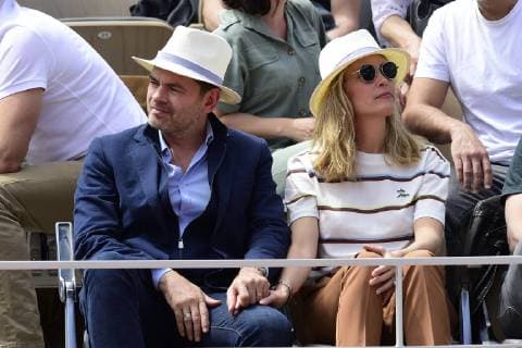 Clovis Cornillac et sa femme Lilou Fogli CELEBRITES : Internationaux de France 2019 Roland Garros - Finale Hommes - 09 06 2019 JBAutissier Panoramic 