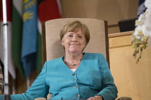 News Bilder des Tages (190611) -- GENEVA, June 11, 2019 (Xinhua) -- German Chancellor Angela Merkel attends the 108th session of the International Labour Conference in Geneva, Switzerland, June 11, 2019. Angela Merkel on Tuesday said that the world must work further to improve working conditions and turn economic growth into social progress. (Xinhua Xu Jinquan) SWITZERLAND-GENEVA-INTERNATIONAL LABOUR CONFERENCE-MERKEL 