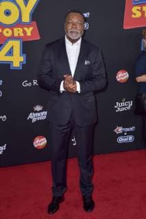 Carl Weathers bei der Weltpremiere des Kinofilms A Toy Story: Alles hört auf kein Kommando Toy Story 4 im El Capitan Theatre. Los Angeles, 11.06.2019 *** Carl Weathers at the world premiere of the movie A Toy Story Everything listens to no command Toy Story 4 at El Capitan Theatre Los Angeles, 11 06 2019 Foto:xD.xStarbuckx xFuturexImage