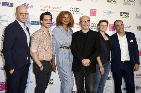 Philipp Schulze, Philipp Christopher, Nataly Kudiabor, Paul Haggis, Hanna Huge and Simon Mirren at the presentation of the Berlin Series Award 2019 in the Titanic Hotel Gendarmenmarkt Berlin, 13 06 2019 Foto:xN.xKubelkax xFuturexImage