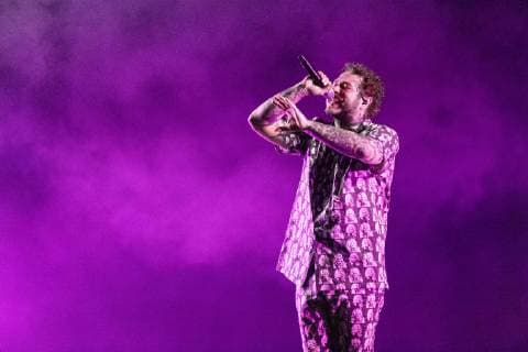 June 15, 2019 - Manchester, Tennessee, U.S - POST MALONE (AUSTIN RICHARD POST) during the Bonnaroo Music + Arts Festival in Manchester, Tennessee Manchester U.S. - ZUMAs135 20190615_zap_s135_112 Copyright: xDanielxDeSloverx