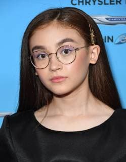 16 June 2019 - Studio City, California - Anna Cathcart. 2019 ARDYs: A Radio Disney Music Music Celebration held at CBS Studios. Photo Credit: Birdie Thompson AdMedia 241859 2019-06-16 California Studio City Etats-Unis  Copyright: xAdMediax STAR_241859_154