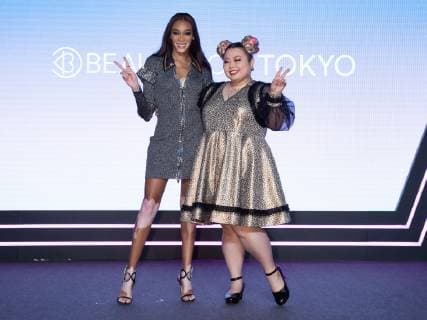 Model Winnie Harlow and Japanese comedienne Naomi Watanabe attend Beautycon Tokyo photocall in Tokyo, Japan on June 15, 2019.  (106065957)