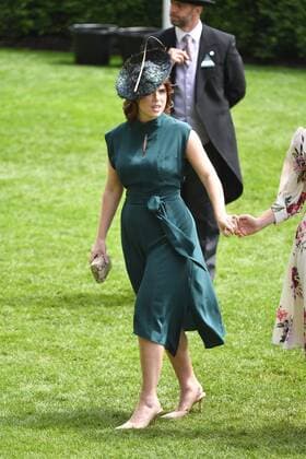 . 20 06 2019. Ascot, United Kingdom. Royal Ascot-Ladies Day. HM Queen Elizabeth II accompanied by other members of the Royal Family arrives at Royal Ascot for Ladies Day.  xAndrewxParsonsx xi-Imagesx IIM-19827-0009