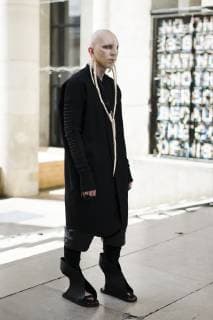 June 20, 2019 - Paris, France - A guest is seen at Street Style : Paris Fashion Week - Menswear Spring Summer 2020 : Day 3 At Rick Owens fashion show, on June 20, 2019, in Paris, France Paris France  - ZUMAn230 20190620_zaa_n230_757 Copyright: xNataliyaxPetrovax