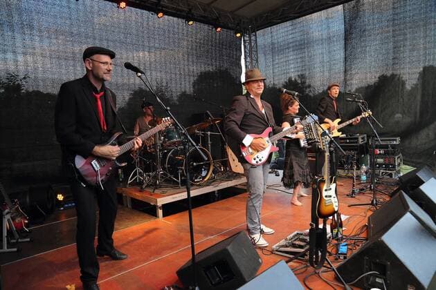 Yeti, Matze, Theo, Ullli and Romu, v l , of 44 Leningrad playing at the Alexandrovka during the Fete de la Musique in Potsdam, 21 June 2019 Fete de la Musique in Potsdam