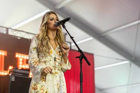 June 21, 2019 - Chicago, Illinois, U.S - RACHEL WAMMACK during the LakeShake Country Music Festival in Chicago, Illinois Chicago U.S. - ZUMAs135 20190621_zap_s135_014 Copyright: xDanielxDeSloverx