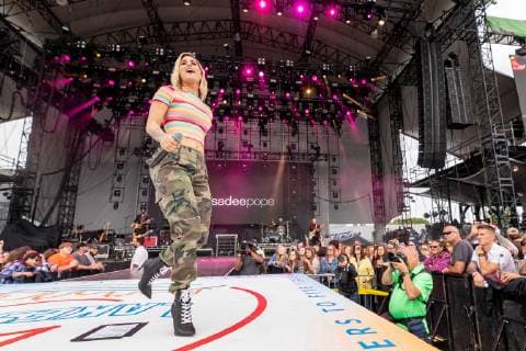 June 21, 2019 - Chicago, Illinois, U.S - CASSADEE POPE during the LakeShake Country Music Festival in Chicago, Illinois Chicago U.S. - ZUMAs135 20190621_zap_s135_021 Copyright: xDanielxDeSloverx