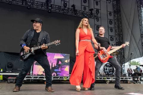 June 21, 2019 - Chicago, Illinois, U.S - LAUREN ALAINA during the LakeShake Country Music Festival in Chicago, Illinois Chicago U.S. - ZUMAs135 20190621_zap_s135_038 Copyright: xDanielxDeSloverx