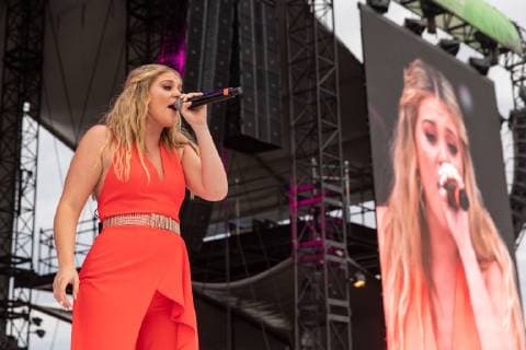 June 21, 2019 - Chicago, Illinois, U.S - LAUREN ALAINA during the LakeShake Country Music Festival in Chicago, Illinois Chicago U.S. - ZUMAs135 20190621_zap_s135_041 Copyright: xDanielxDeSloverx