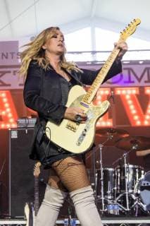 June 21, 2019 - Chicago, Illinois, U.S - CLARE DUNN during the LakeShake Country Music Festival in Chicago, Illinois Chicago U.S. - ZUMAs135 20190621_zap_s135_046 Copyright: xDanielxDeSloverx