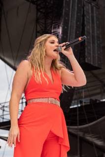 June 21, 2019 - Chicago, Illinois, U.S - LAUREN ALAINA during the LakeShake Country Music Festival in Chicago, Illinois Chicago U.S. - ZUMAs135 20190621_zap_s135_042 Copyright: xDanielxDeSloverx