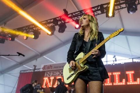 June 21, 2019 - Chicago, Illinois, U.S - CLARE DUNN during the LakeShake Country Music Festival in Chicago, Illinois Chicago U.S. - ZUMAs135 20190621_zap_s135_051 Copyright: xDanielxDeSloverx