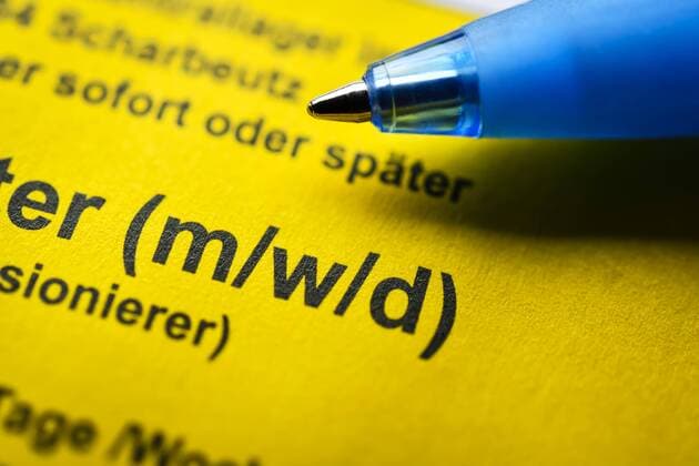 Stellenanzeige mit dem KÃ¼rzel m w d, mÃ¤nnlich, weiblich, divers *** Job advertisement with the abbreviation m w d, male, female, various ** NUR FUER REDAKTIONELLE ZWECKE ** EDITORIAL USE ONLY **