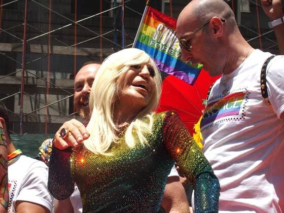 Entertainment Themen der Woche KW26 Entertainment Bilder des Tages June 30, 2019 - New York, New York, U.S. - World Pride2019 Stonewall 50 March..The 2019 Pride March commemorates the 50th anniversary of the 1969 Stonewall Uprising, which is considered the seminal moment in the modern-day LGBTQ rights movement.Donatella Versace New York U.S. - ZUMAct2_ 20190630_zaf_ct2_014 Copyright: xBrucexCotlerx