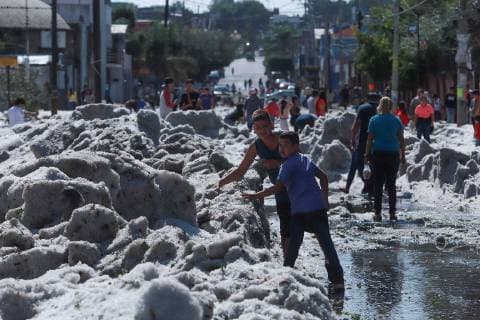 June 30, 2019 - EUM20190630MED01.JPG.GUADALAJARA, Jal., EnvironmentMedio Ambiente-Granizo.- La manana de este domingo 30 de junio de 2019 las calles de la zona metropolitana de Guadalajara amanecieron con una gruesa capa de granizo. Foto: Agencia EL UNIVERSALEVZ  - ZUMAu78_ 20190630_zaf_u78_044 Copyright: xElxUniversalx