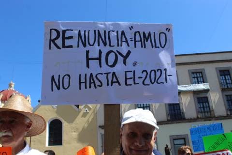 June 30, 2019 - EUM20190630NAC24.JPG.VERACRUZ, Ver., Protest-Protesta.- Anti AMLO.- Diferentes grupos de la sociedad civil realizan una marcha en las calles de esta ciudad para manifestar su inconformidad con las decisiones del jefe del Ejecutivo, Andres Manuel Lopez Obrador, el domingo 30 de junio de 2019; piden la renuncia del presidente. Foto: Agencia EL UNIVERSALEVZ.  - ZUMAu78_ 20190630_zaf_u78_031 Copyright: xElxUniversalx