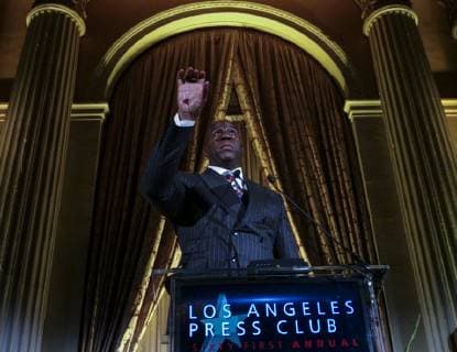 June 30, 2019 - Los Angeles, California, U.S - Magic Johnson introduces CBS2 KCAL9 sports anchor Jim Hill, who receives The Joseph M. Quinn Award in the Los Angeles Press Clubs 61st SoCal Journalism Awards Gala on Sunday, June 30, 2019 in Los Angeles. Los Angeles U.S. - ZUMAc68_ 20190630_zaf_c68_012 Copyright: xRingoxChiux
