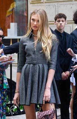 Romee Strijd a l arrivee du defile Christian Dior CELEBRITES : Fashion Week - Christian Dior - Paris - 01 07 2019 FedericoPestellini Panoramic 