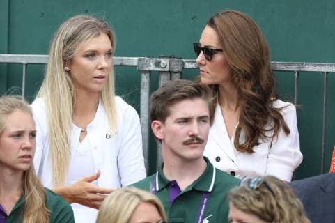 London, Herzogin Kate besucht Tennisturnier in Wimbledon . 02 07 2019. London, United Kingdom. The Duchess of Cambridge on day two of the Wimbledon Tennis Championships in London.  xStephenxLockx xi-Imagesx IIM-19868-0030