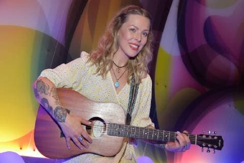 nhow Musik Night with LEONORE Leonore Bartsch, singer songwriter, performs ONLY solo with her first name presents her new SOLO songs for the first time at the nhow Musik Night in Berlin on 06 07 2019 photopress müller