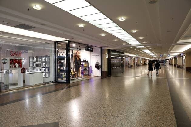 24 06 2019 Mülheim Shopping Centre Rhein Ruhr Centre RRZ empty aisle
