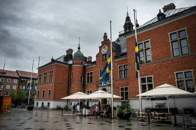 UMEA 20190715 The day after a plane accident when nine people perished when a single-engine airplane with parachutist crashed on the island Storsandskär in Umeälven in Umea Flags on the half bar in central Umea Umea Sweden x2512x,  Copyright: xLORENTZ-ALLARDxROBIN Aftonbladet TTx Dagen efter flygkraschen i Umea