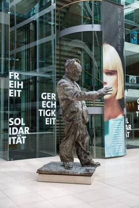 Willy Brandt, Statue in the Willy Brandt House in Berlin, Party Headquarters of the SPD, Socialist Party of Germany, Freedom, Solidarity, Justice, Basic Values  1083401672