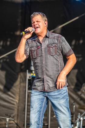 July 19, 2019 - Twin Lakes, Wisconsin, U.S - RICHIE MCDONALD of Lonestar during the Country Thunder Music Festival in Twin Lakes, Wisconsin Twin Lakes U.S. - ZUMAs135 20190719_zap_s135_029 Copyright: xDanielxDeSloverx
