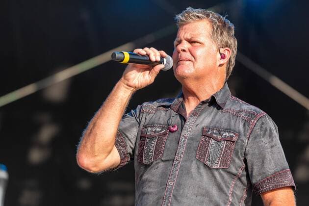 July 19, 2019 - Twin Lakes, Wisconsin, U.S - RICHIE MCDONALD of Lonestar during the Country Thunder Music Festival in Twin Lakes, Wisconsin Twin Lakes U.S. - ZUMAs135 20190719_zap_s135_030 Copyright: xDanielxDeSloverx