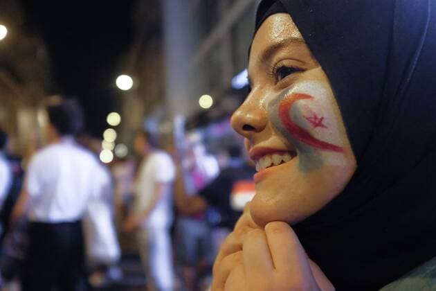 Paris, Ausschreitungen bei Siegesfeier von algerischen Fußballfans Algerian Supporters Joy on the Champs Elysees after CAN 2019 Victory in Paris on July 19, 2019  JulienxMattiax xLexPictorium LePictorium_0211985