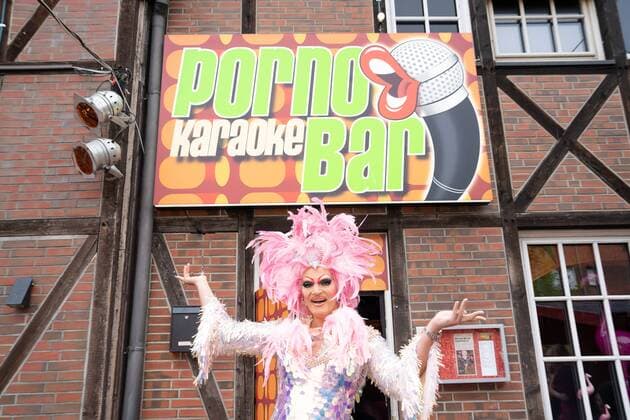 Entertainment Themen der Woche KW30 Entertainment Bilder des Tages Olivia Jones;Pressetermin zur Eröffnung Olivia Jones Porno Karaoke Bar, Große Freiheit auf St. Pauli in Hamburg, *** Olivia Jones press date for the opening of Olivia Jones Porno Karaoke Bar, Große Freiheit auf St Pauli in Hamburg,
