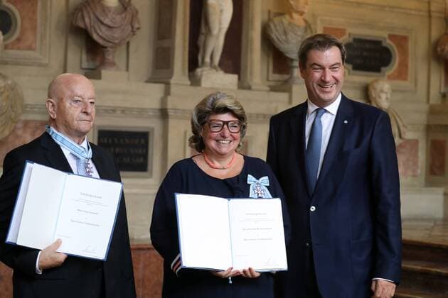 Award of the Bavarian Order of Merit Franz Leupoldt, Dr Laura Krainz Leupoldt and Markus Söder, Munich Germany Residence