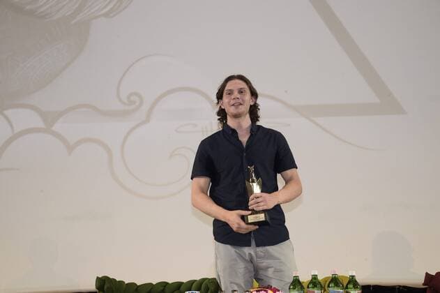 Giffoni Vallepiana Giffoni Festival 2019 Evan Peters with the Prize (Pool), In the picture: Evan Peters  Copyright: xVincenzoxLandix xIPAx xVincenzoxLandix