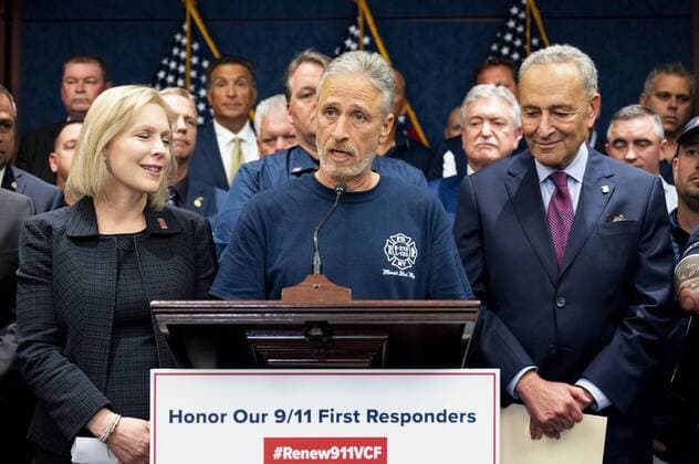News Themen der Woche KW30 July 23, 2019 - Washington, DC, U.S - JON STEWART speaking at the press conference held after the passage of H.R.1327 - Never Forget the Heroes: James Zadroga, Ray Pfeifer, and Luis Alvarez Permanent Authorization of the September 11th Victim Compensation Fund Act at the Capitol in Washington, DC on July 23, 2019. Washington U.S. - ZUMAb161 20190723_zap_b161_024 Copyright: xMichaelxBrochsteinx