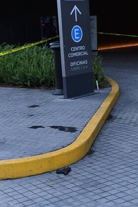 July 24, 2019 EUM20190724SOC15 JPG MEXICO CITY, ViolenceViolence Murder The afternoon of this July 24, 2019 a shooting took place in the Plaza Artz shopping center, located south of Mexico City, which would have originated after a direct attack by a woman  - ZUMAu78_ 20190724_zaf_u78_059 Copyright: xElxUniversalx