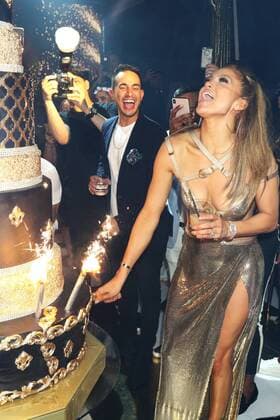 Entertainment Themen der Woche KW30 MIAMI, FL- JULY 24: Jennifer Lopez pictured at the Jennifer Lopez 50th Birthday Celebration at the Gloria Estefan Estate on Star Island in Miami, Florida on July 24, 2019. Copyright: xWalikxGoshornx